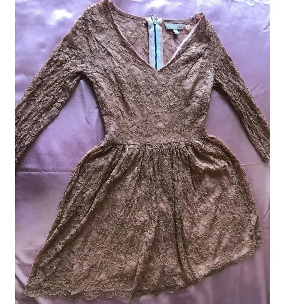 Gianni Bini [GB]  tan color lace dress